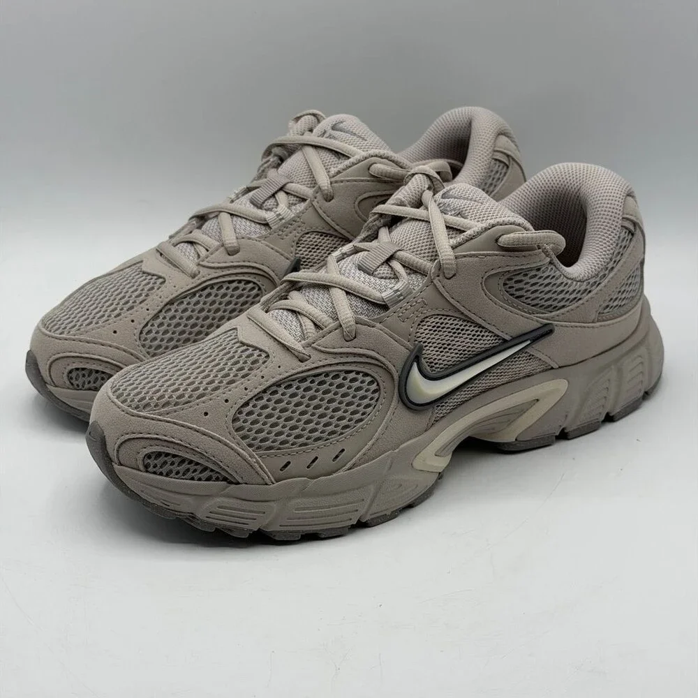 Womens Nike V5 RNR 116292-201 Moon Particle Size US 7.5 Sneaker Suede Mesh Shoes